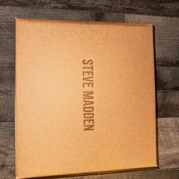 NIB Steve Madden Pepe 30 sz 7 in black leather. - Picture 10 of 10